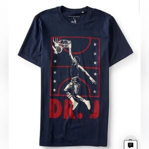 Aeropostale x Dr. J Boys Dr. J Navy Blue Short SleeveGraphic Tee (Medium)